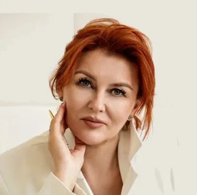 Елена Волкомурова