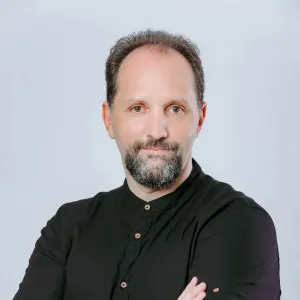 Дмитрий Модель