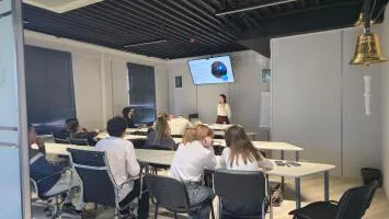 VR-викторина «Все о финансах», Московский колледж цифровой экономики и управления, 26.03.2026