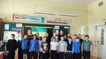 Как работают телефонные мошенники: обзор схем на уроке в ЯНАО