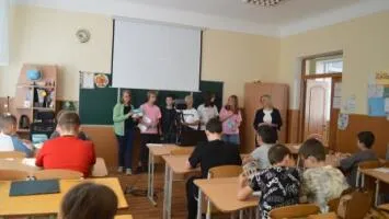 Викторина по финансовой грамотности в рамках эстафеты «Мои финансы» в донецкой школе №13