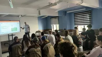 Лекция по финансовой безопасности «Следи за собой, будь осторожен!» в ЯНАО