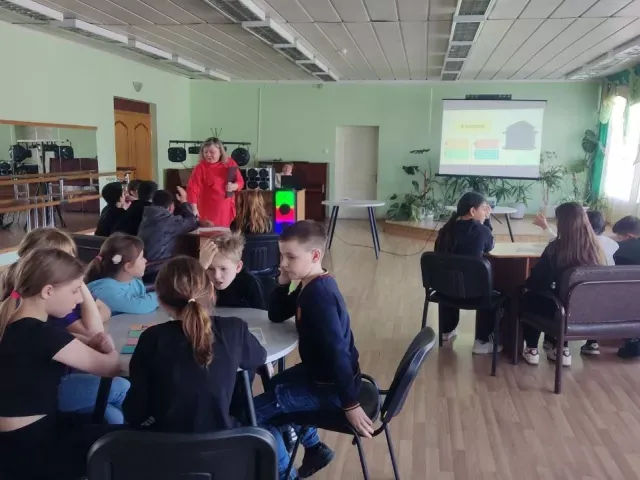В Центрах народного творчества, в Домах пионеров, в Краеведческих музеях Белгородской области проводятся мероприятия в рамках Эстафеты "Мои финансы"